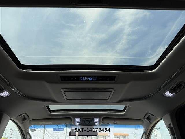 Toyota VELLFIRE 2018-05 7458553-2