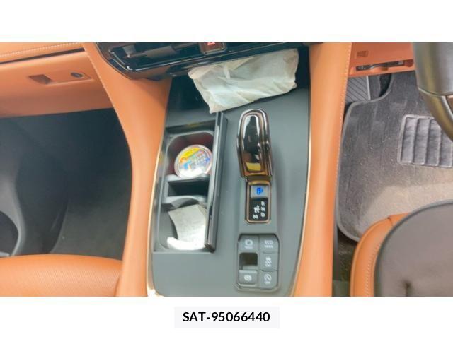 Toyota VELLFIRE 2024-01 7458528-16