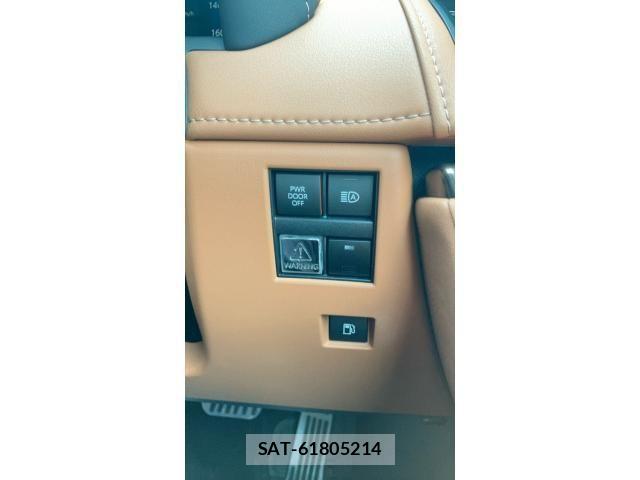 Toyota VELLFIRE 2024-04 7458530-17