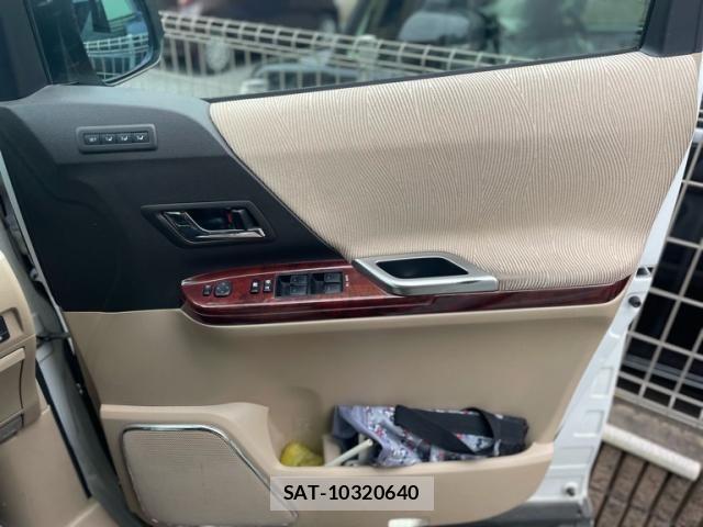 Toyota VELLFIRE 2008-09 7458568-19