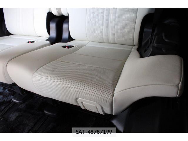 Toyota VELLFIRE 2018-03 7458534-20