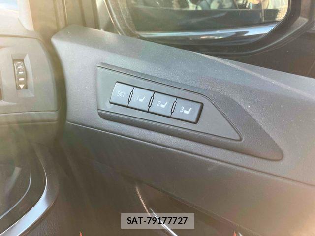 Toyota VELLFIRE 2016-11 7510329-12