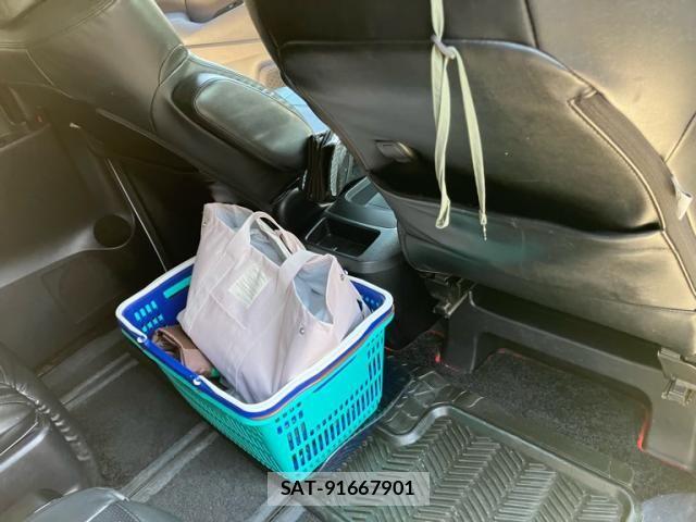 Toyota VELLFIRE 2016-08 7503389-15
