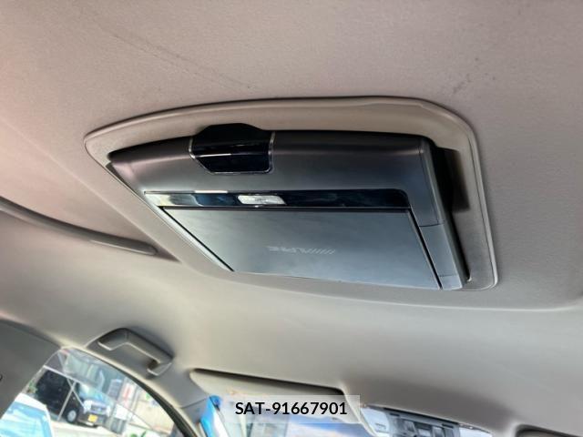 Toyota VELLFIRE 2016-08 7503389-17