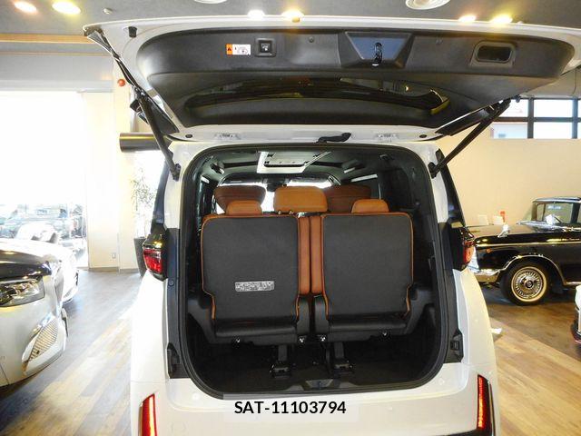 Toyota VELLFIRE 2025-09 7503366-28