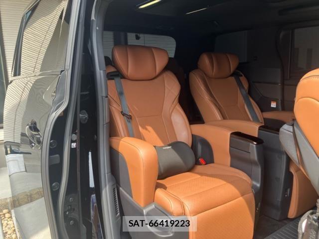 Toyota VELLFIRE 2024-04 7510324-25