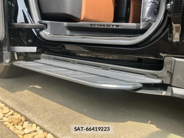 Toyota VELLFIRE 2024-04 7510324-26