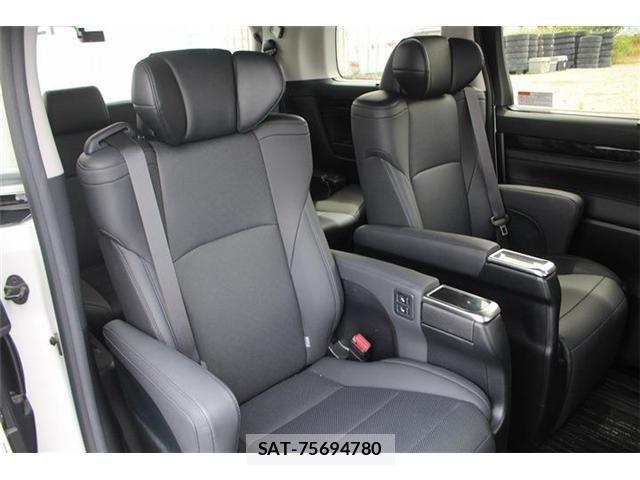Toyota VELLFIRE 2020-05 7563012-18