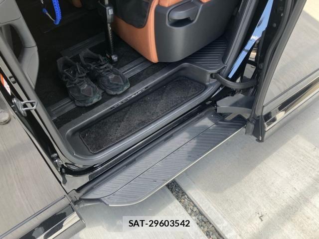 Toyota VELLFIRE 2024-12 7563007-23