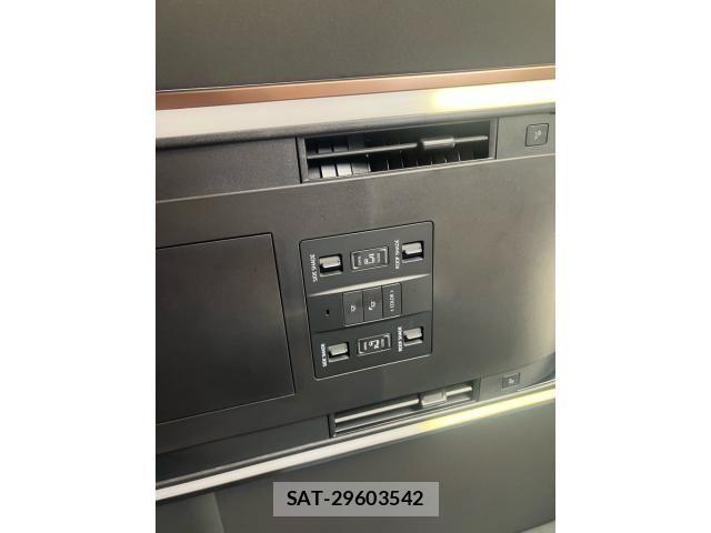 Toyota VELLFIRE 2024-12 7563007-25
