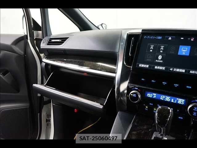 Toyota VELLFIRE 2016-12 7563011-12
