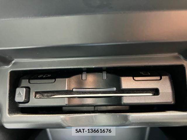 Toyota VELLFIRE 2013-12 7620985-17