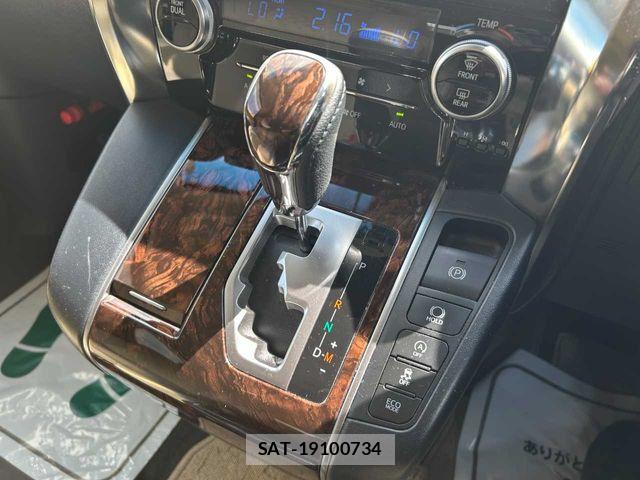 Toyota VELLFIRE 2019-06 7620978-9