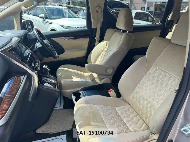 Toyota VELLFIRE 2019-06 7620978-29