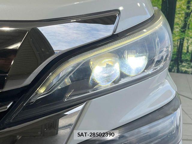 Toyota VELLFIRE 2017-06 7620977-12
