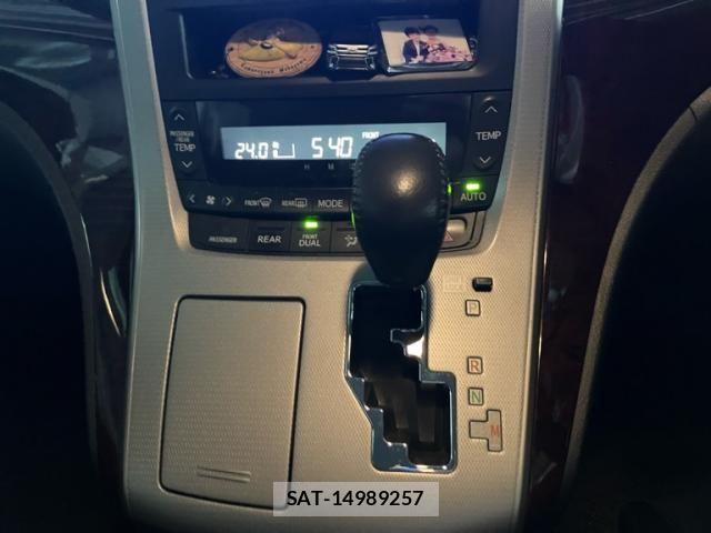 Toyota VELLFIRE 2012-05 7620989-16