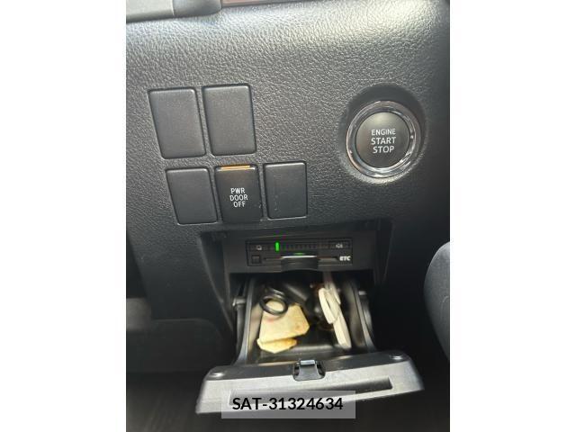 Toyota VELLFIRE 2016-06 7620976-17