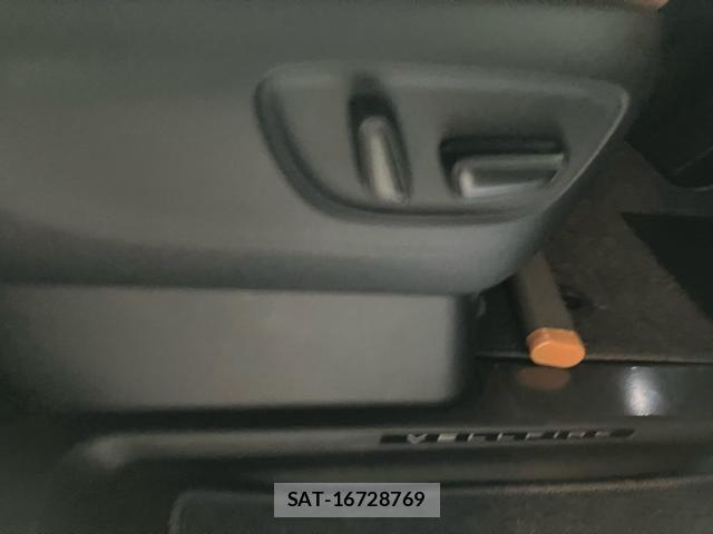 Toyota VELLFIRE 2025-07 7730130-16
