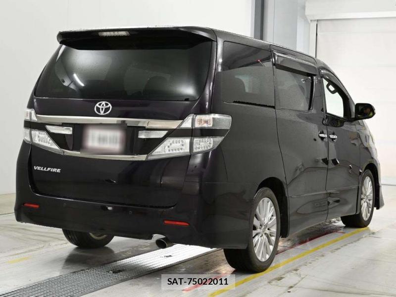 Toyota  2013-02 7718537-1