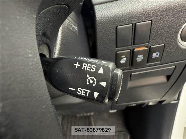 Toyota VELLFIRE 2017-07 7880192-23