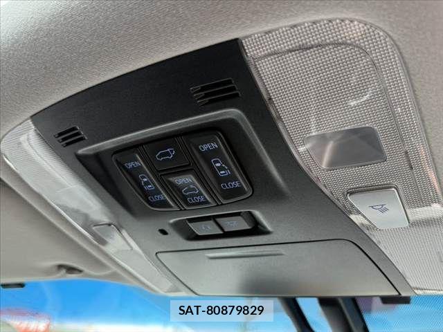 Toyota VELLFIRE 2017-07 7880192-26