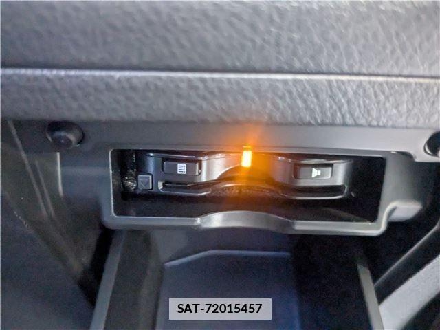 Toyota VELLFIRE 2014-04 7903568-26