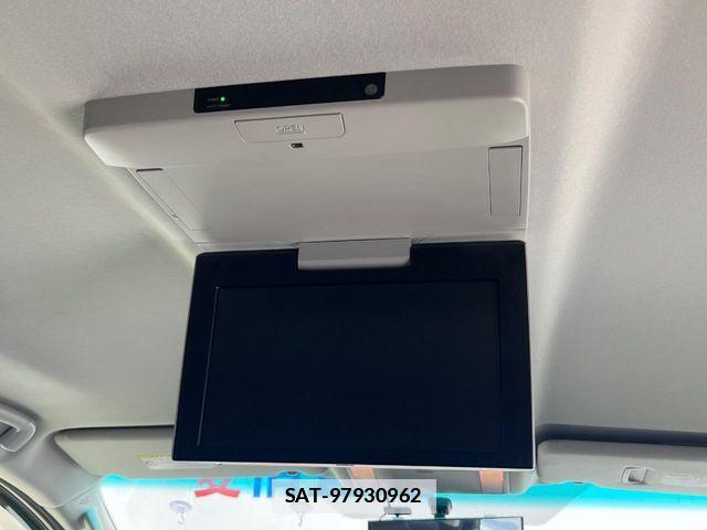 Toyota VELLFIRE 2013-05 7981407-2