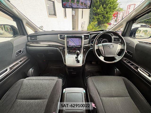 Toyota VELLFIRE 2013-06 7981404-1