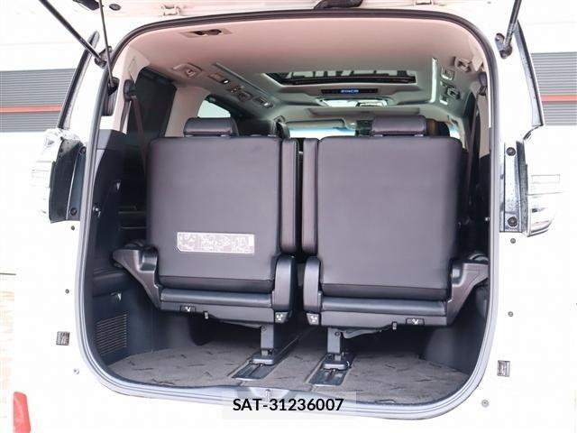 Toyota VELLFIRE 2019-06 8038900-19