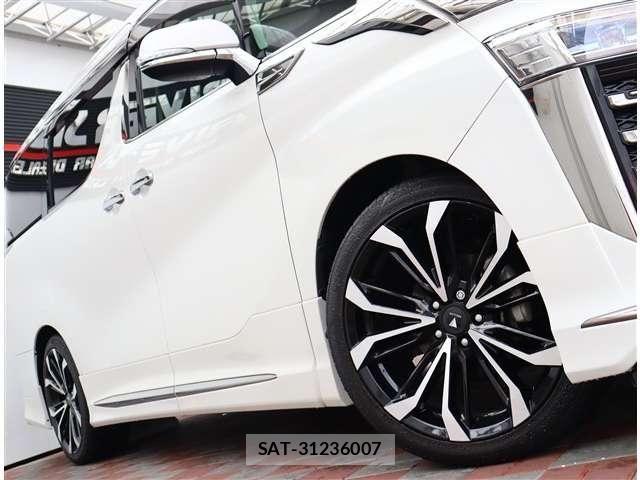 Toyota VELLFIRE 2019-06 8038900-25