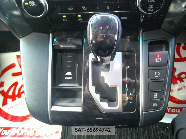 Toyota VELLFIRE 2018-11 8038906-18