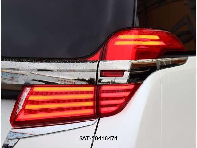 Toyota VELLFIRE 2019-12 8038899-18