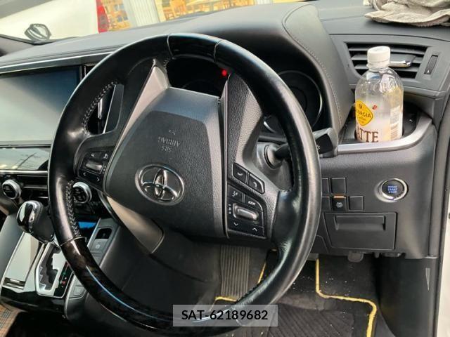 Toyota VELLFIRE 2017-02 8038910-21