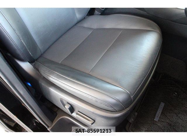 Toyota VELLFIRE 2018-10 8075998-15