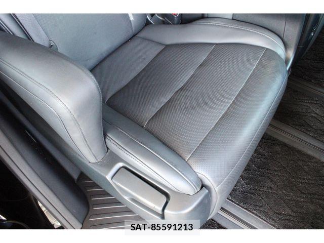 Toyota VELLFIRE 2018-10 8075998-17