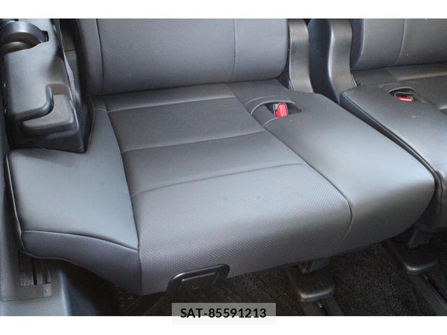 Toyota VELLFIRE 2018-10 8075998-19