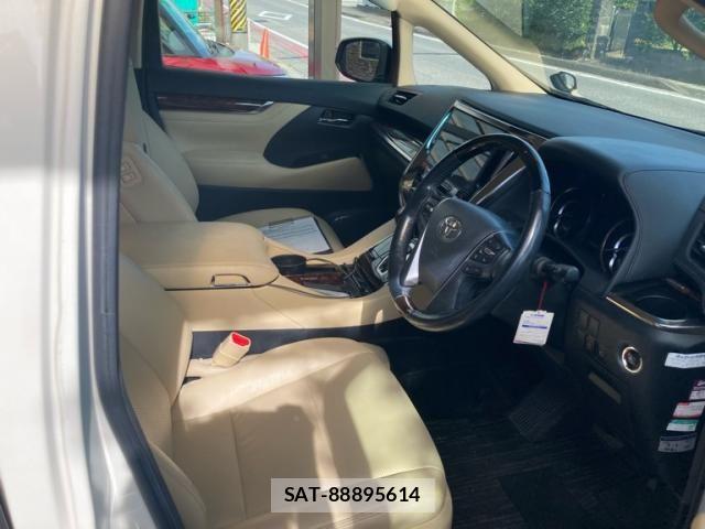 Toyota VELLFIRE 2018-03 8102404-10