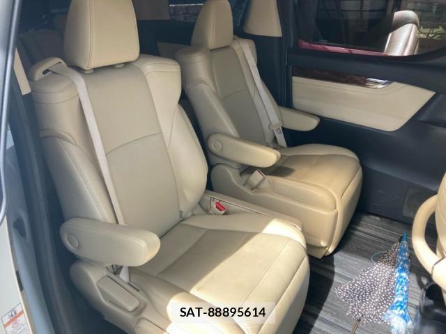 Toyota VELLFIRE 2018-03 8102404-11