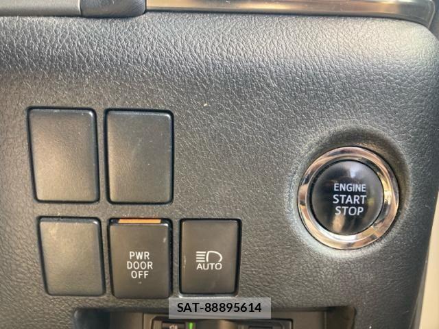Toyota VELLFIRE 2018-03 8102404-17