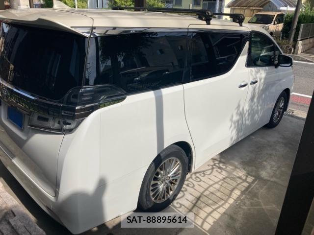 Toyota VELLFIRE 2018-03 8102404-2