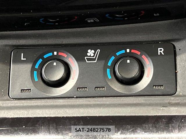 Toyota VELLFIRE 2018-04 8102381-8