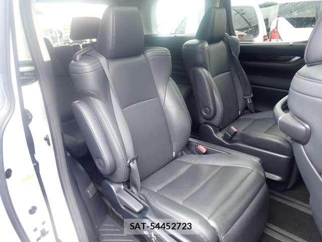 Toyota VELLFIRE 2020-04 8102380-16