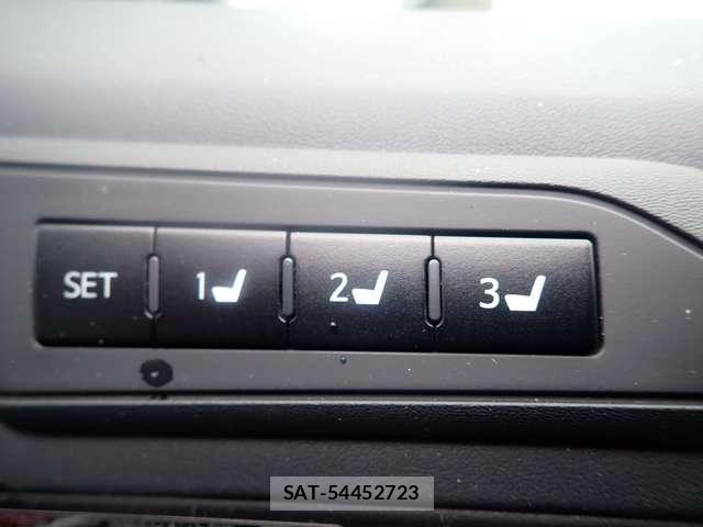Toyota VELLFIRE 2020-04 8102380-27