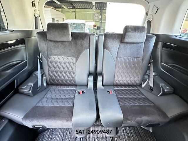 Toyota VELLFIRE 2015-08 8102392-16