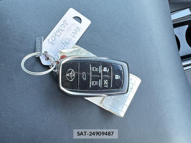 Toyota VELLFIRE 2015-08 8102392-26