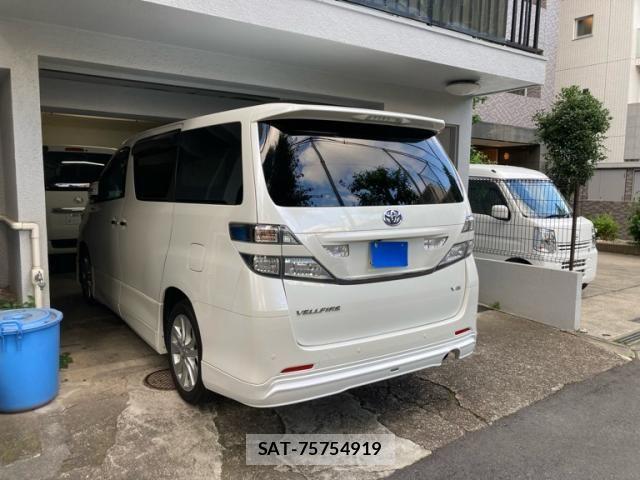 Toyota VELLFIRE 2008-07 8102408-3