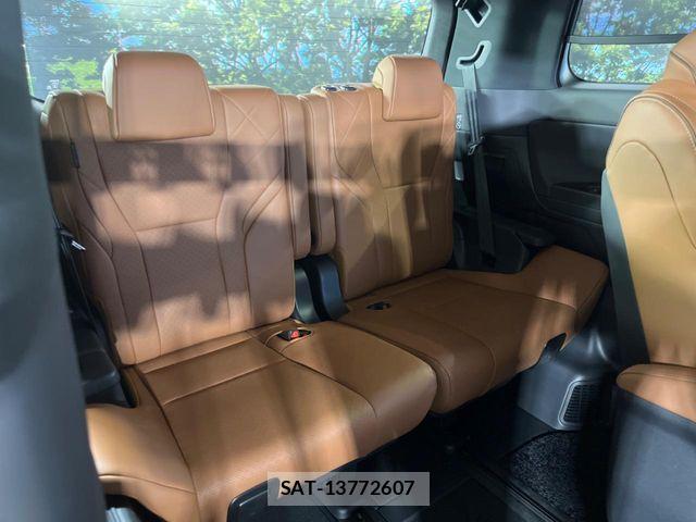 Toyota VELLFIRE 2026-04 8102379-12