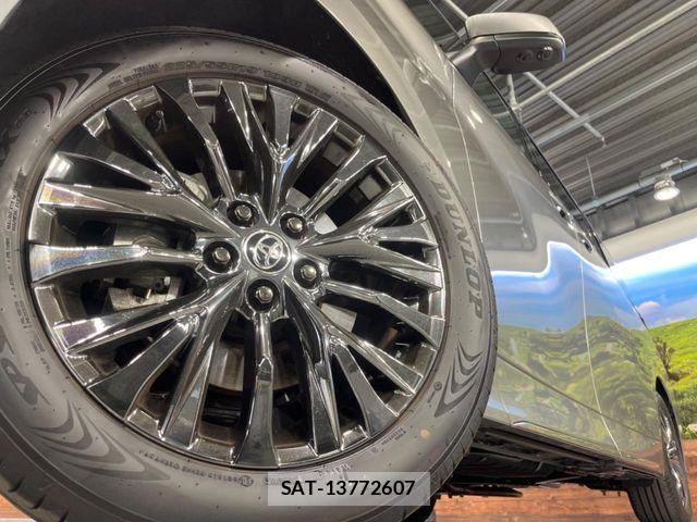 Toyota VELLFIRE 2026-04 8102379-14