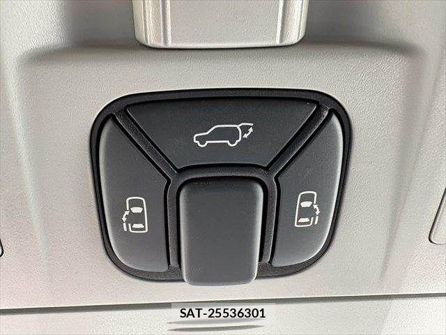 Toyota VELLFIRE 2010-07 8102409-6