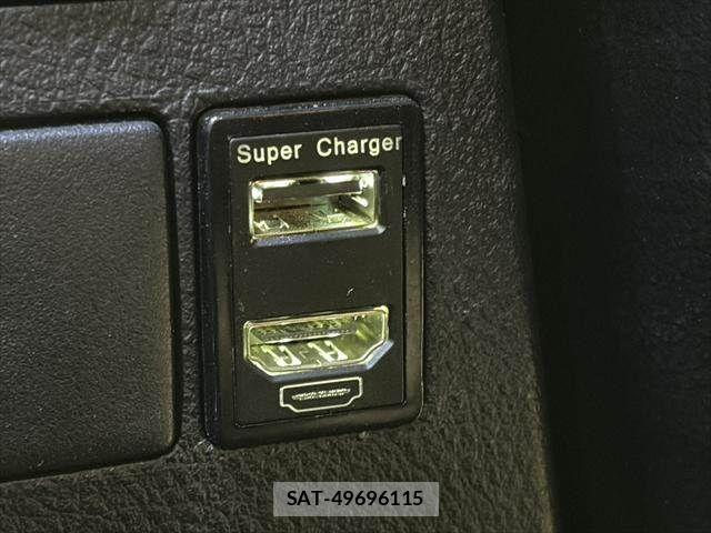 Toyota VELLFIRE 2017-02 8102395-8